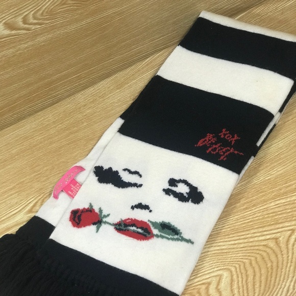 Betsey Johnson Accessories - Betsey Johnson Striped Scarf